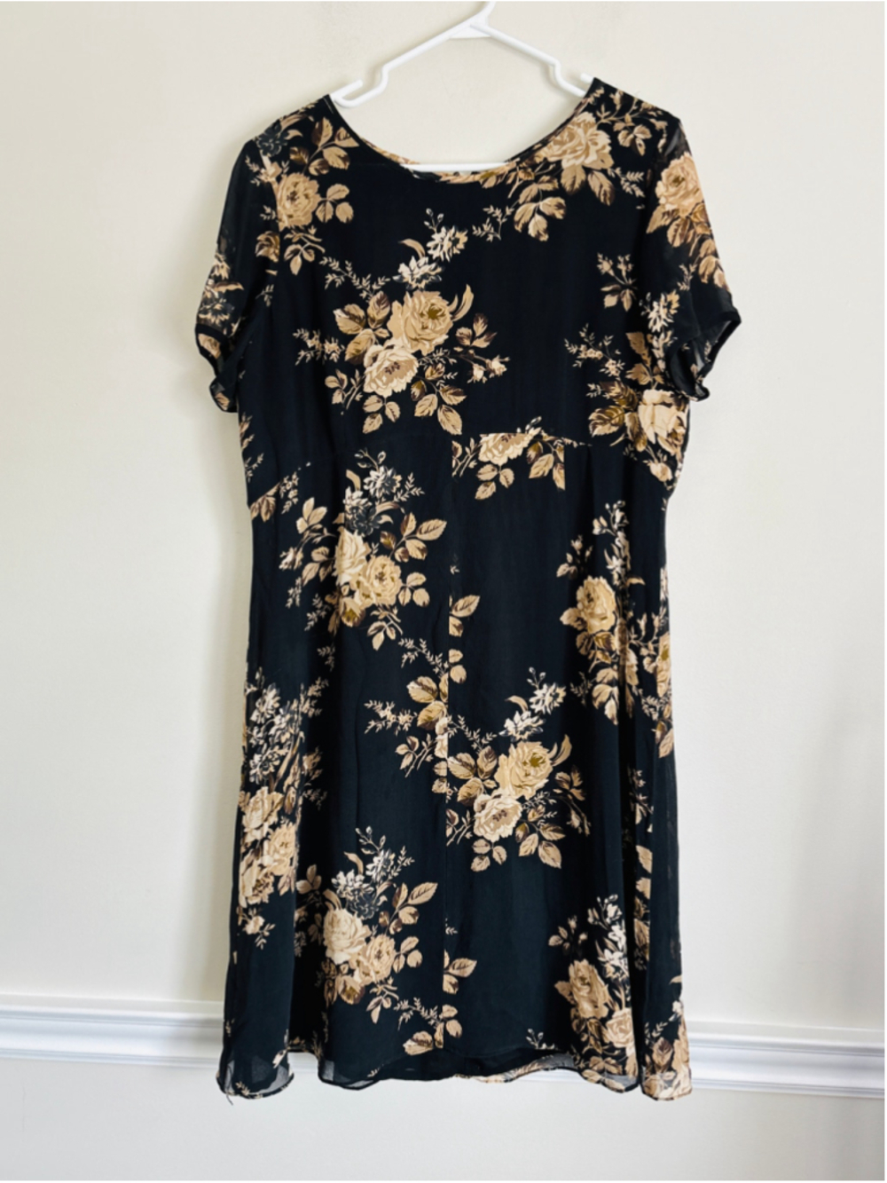 Vintage Laura Ashley Floral 100% Silk Midi Dress Size 14 Black Beige Cottagecore